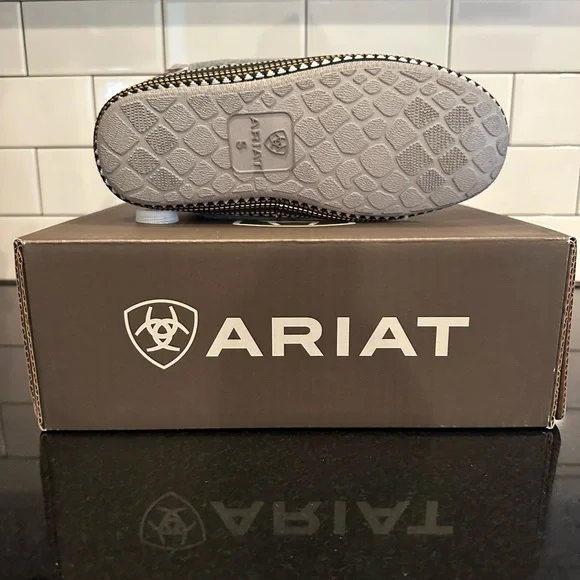 New ARIAT Bootie Slipper Size 6.5-7 - Picture 4 of 4